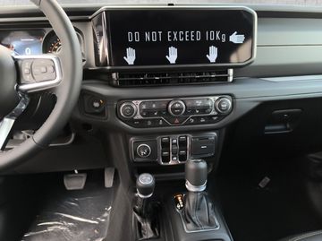 Jeep WRANGLER MY25 Sahara 4x4 AT8 Kam.+KeyLess+LED+LM