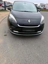 Renault Megane Scenic 7 Sitze  1.5 Diesel - Renault Megane: 7