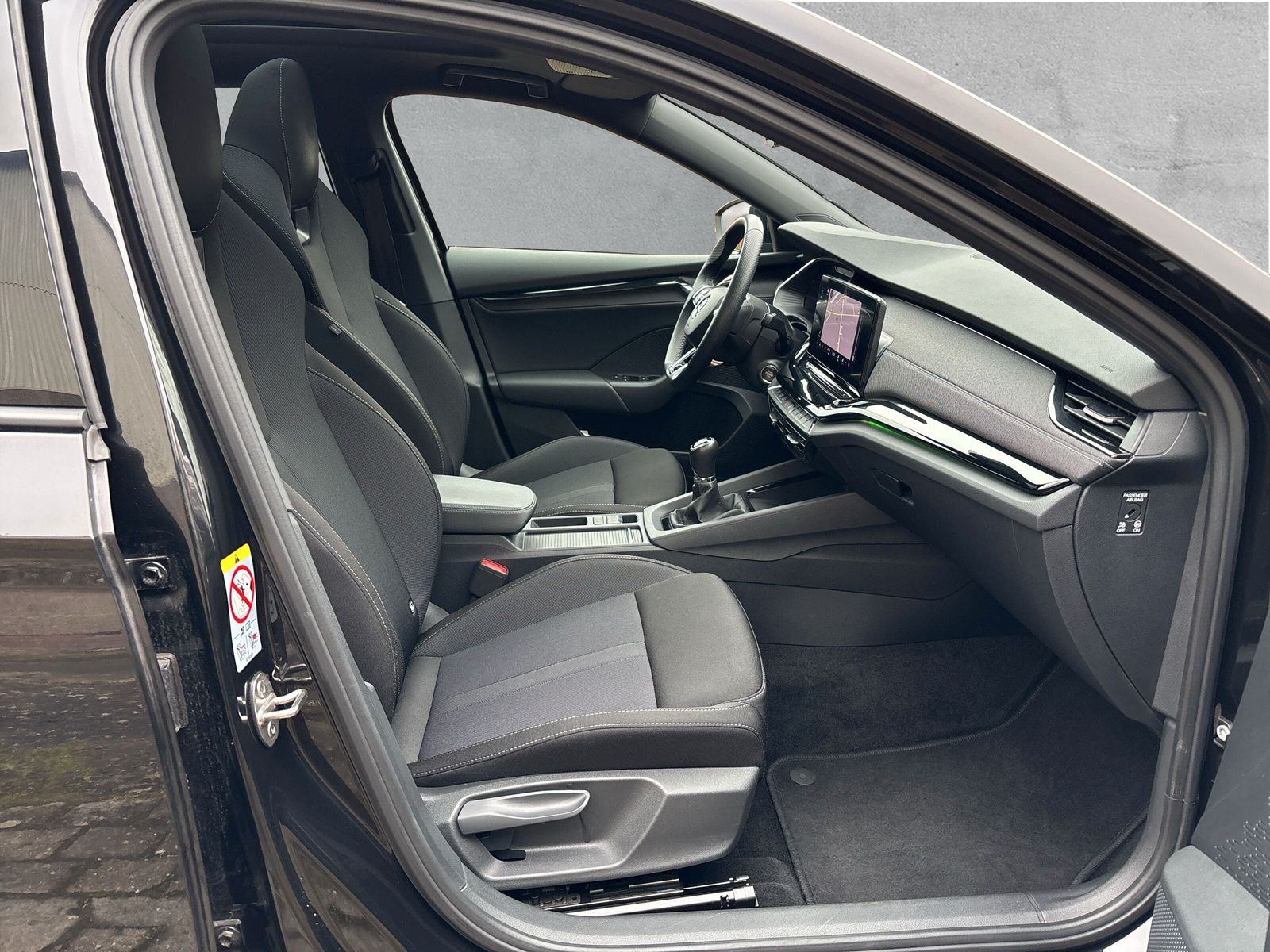 Fahrzeugabbildung SKODA Octavia Combi Sportline 1.5 TSI SmartLink LED