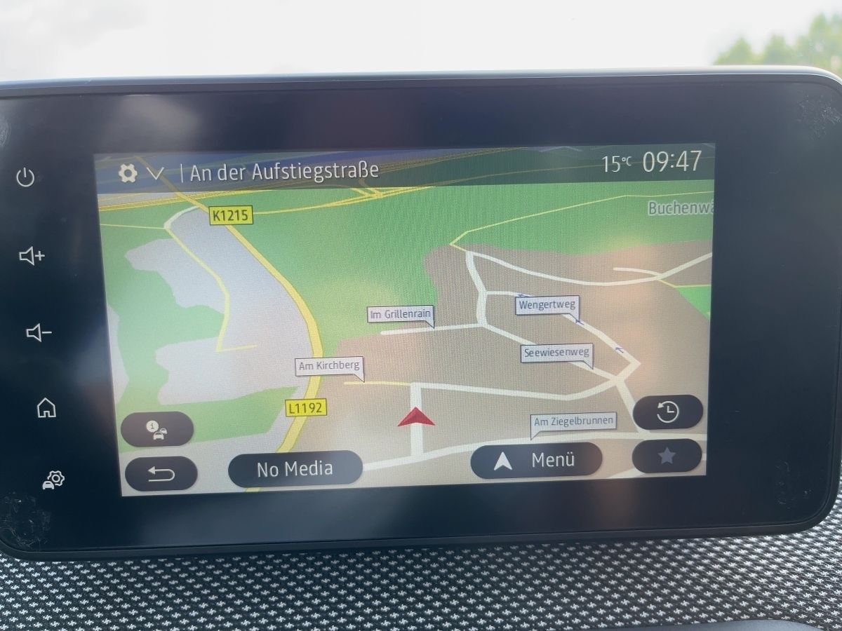 Fahrzeugabbildung Dacia Sandero Comfort TCe 90 (MY2021) ABS Fahrerairbag - mit KI generiert/bearbeitet