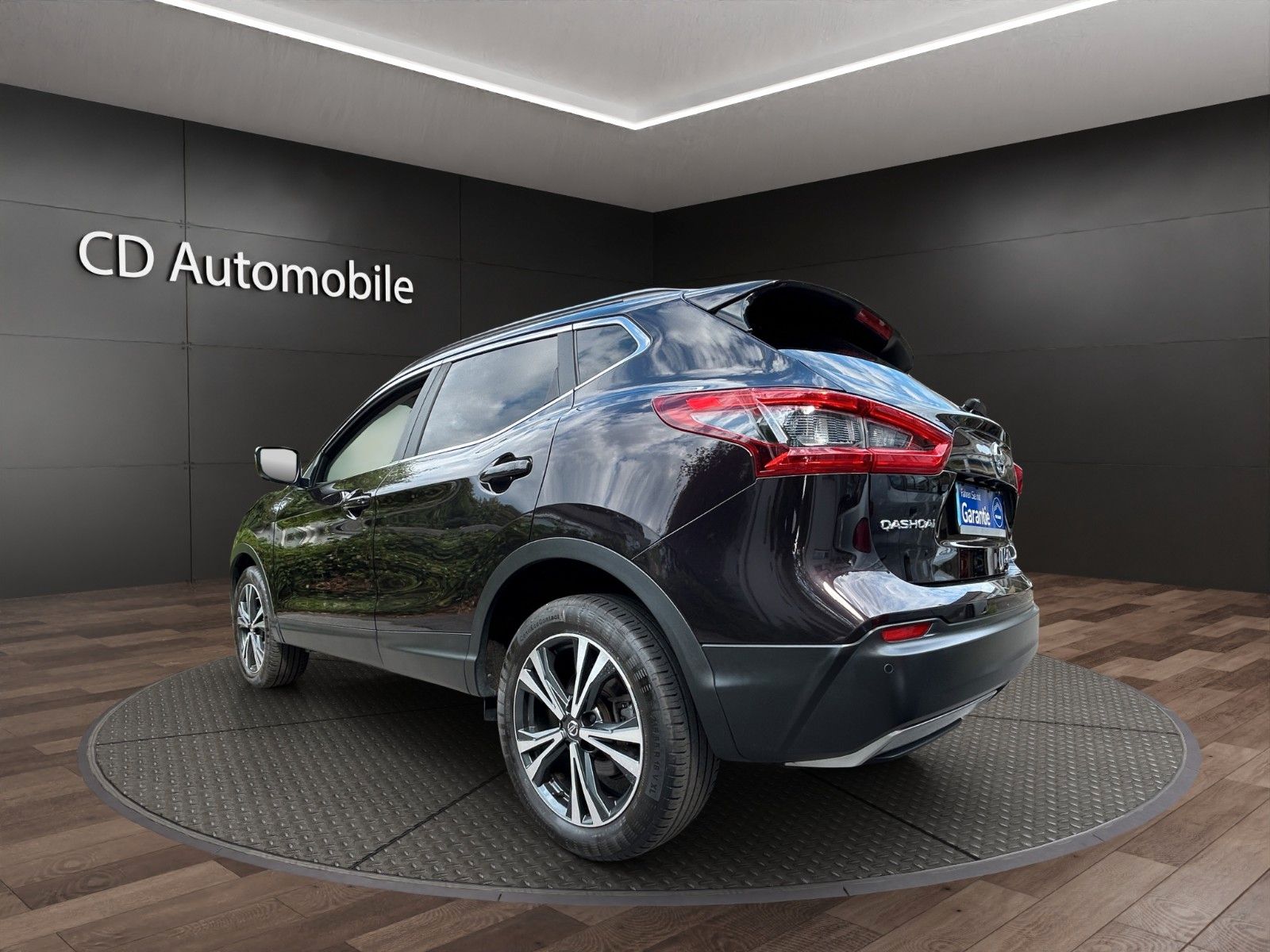 Fahrzeugabbildung Nissan Qashqai Tekna+ Klima/Kamara 360°/Panorama
