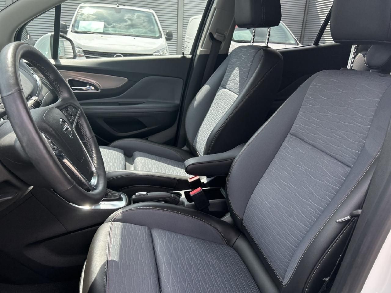 Fahrzeugabbildung Opel Mokka Innovation, Automatik, AHK