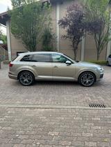 Audi Q7 3.0 TDI quattro tiptronic - - Audi Q7: Beige