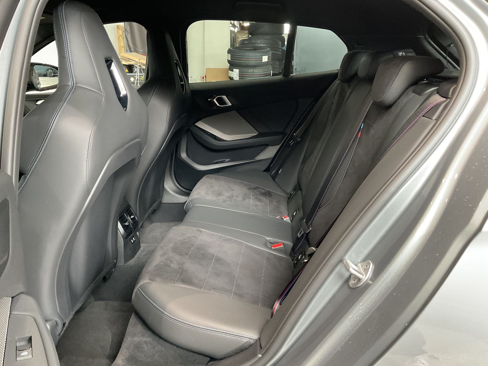 Fahrzeugabbildung BMW M135 xDrive |M Sportpaket Pro |Harman Kardon |19