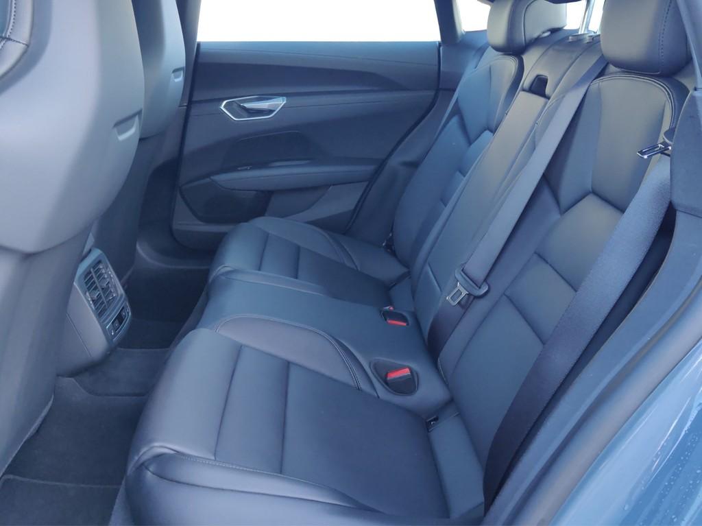 Audi e-tron GT quattro 83 kwh PANO*WÄRMEPU*LED*NAV*SH