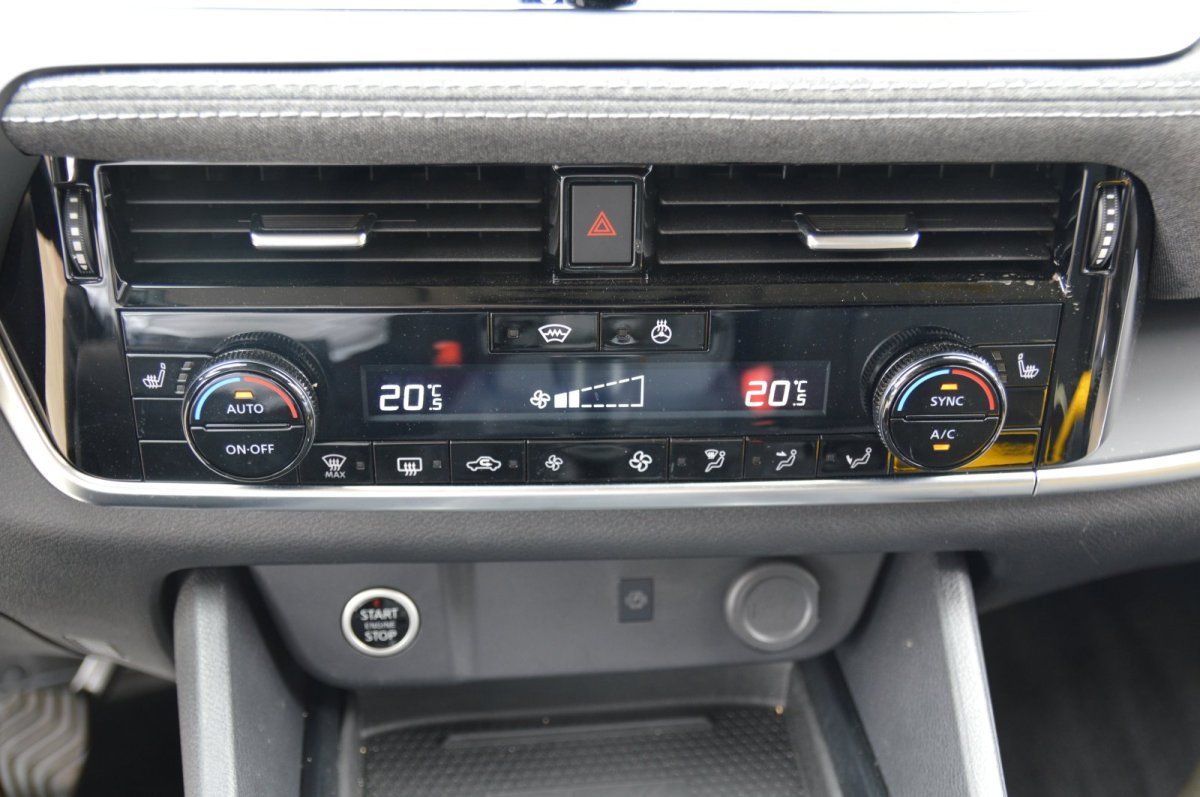 Fahrzeugabbildung Nissan Qashqai   Acenta LED 360 Grad Winterpaket