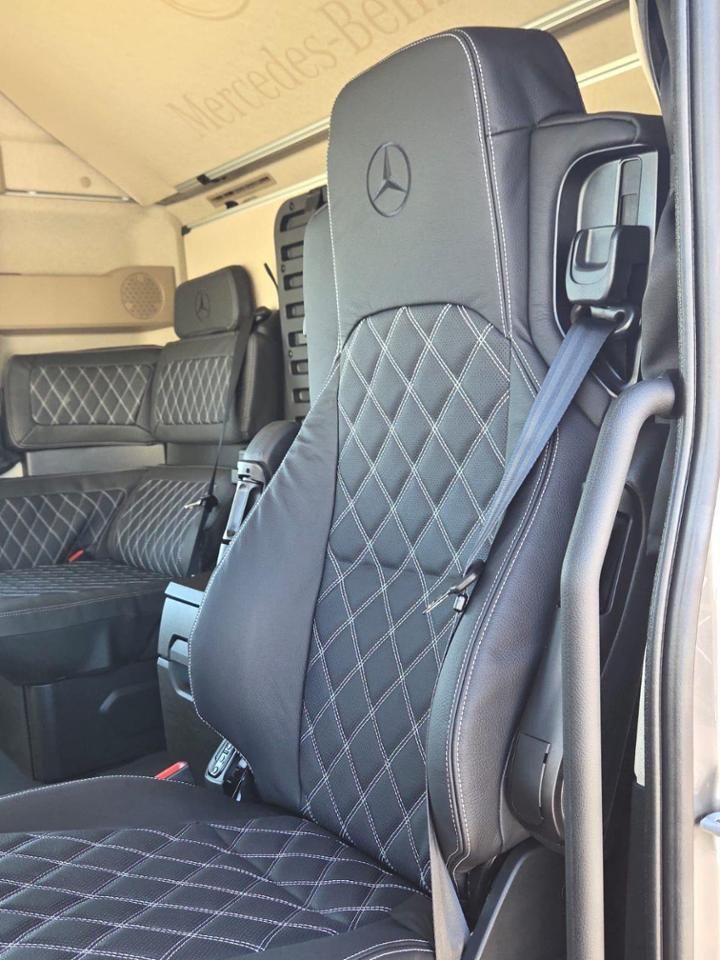 Fahrzeugabbildung Mercedes-Benz Actros 1853 LS