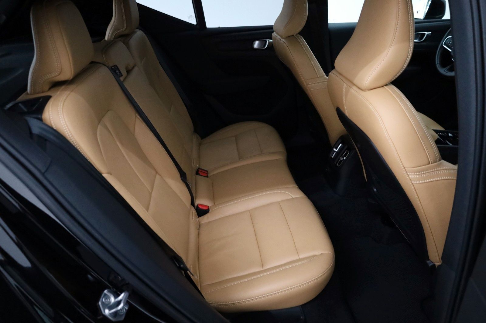 Fahrzeugabbildung Volvo XC40 Inscription T5, Leder,Navi,LED,SH,Kamera