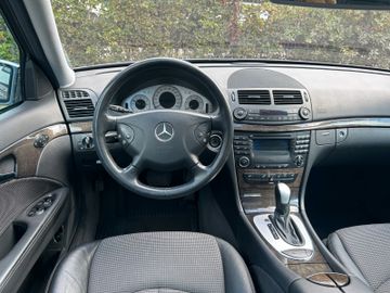Mercedes E 220 - 8