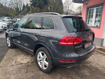 Volkswagen Touareg - 4