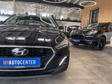 Hyundai i30 cw Premium *ACC*KAMERA*NAVI*SHZ*TEM*TOUCH*