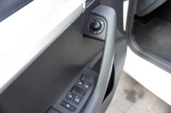 Fahrzeugabbildung Skoda Octavia Combi Elegance DSG Tempomat Klim SHZ PDC