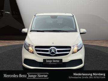Mercedes V 220 - 3