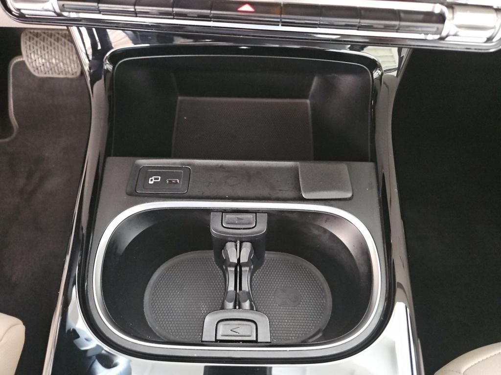 Fahrzeugabbildung Mercedes-Benz A 250 e Progressive Totw. Pano Memo LED 360° DAB