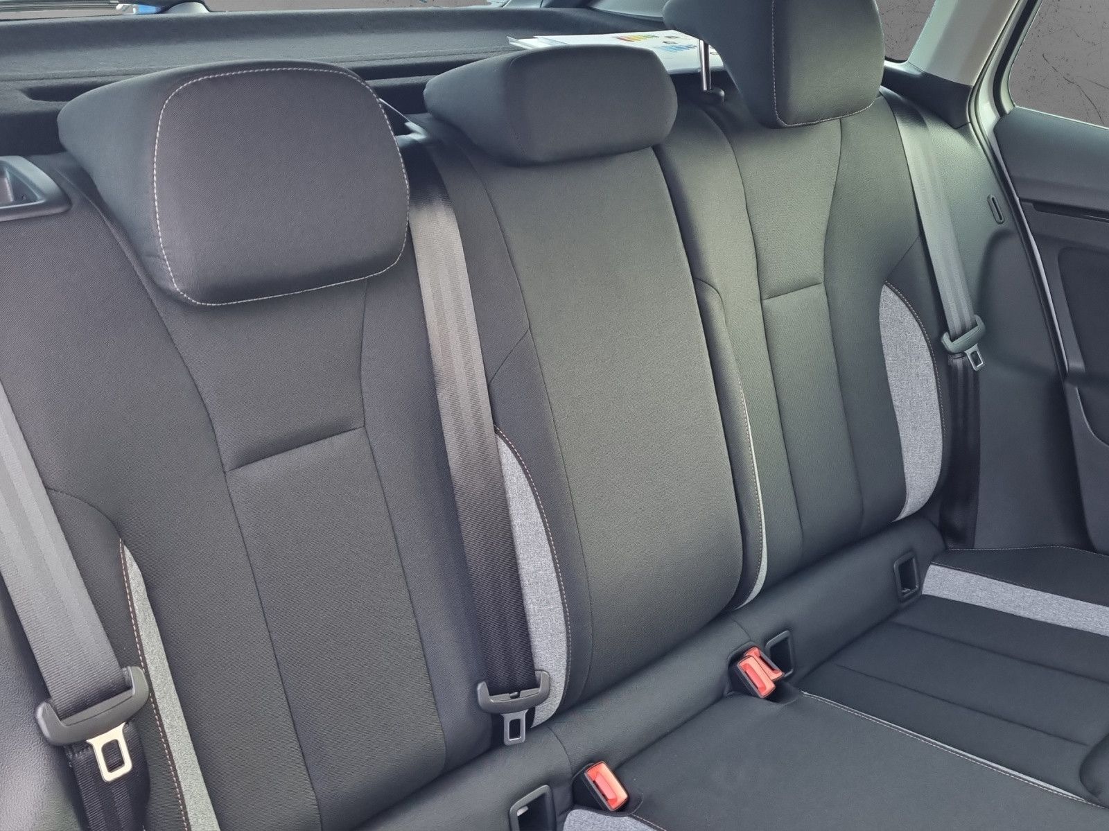 Fahrzeugabbildung SKODA Scala Tour 1,0 TSI DSG Black Image SipmlyClever