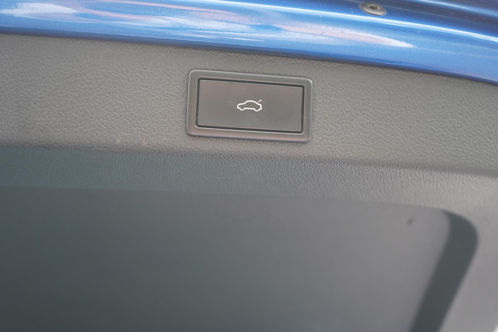 Skoda Superb Combi 2.0 TSI 4x4 DSG LED Navi AHK ACC