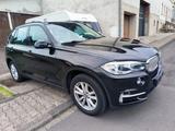 BMW X5 xDrive 40 d AHK Schwarz-Schwarz Shadow-Line - BMW X5: Xdrive40d