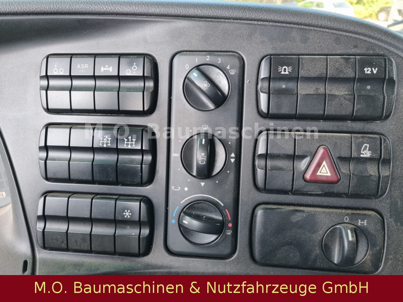 Fahrzeugabbildung Mercedes-Benz Actros 2541 / Saug- & Spühlwagen / 11.000 L /ADR