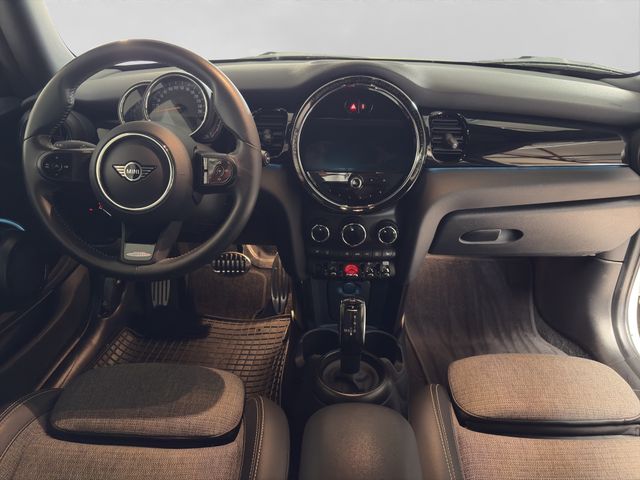 Fahrzeugabbildung MINI Cooper JCW Trim+Aerodynamik Kit+LED+CAM+CarPlay