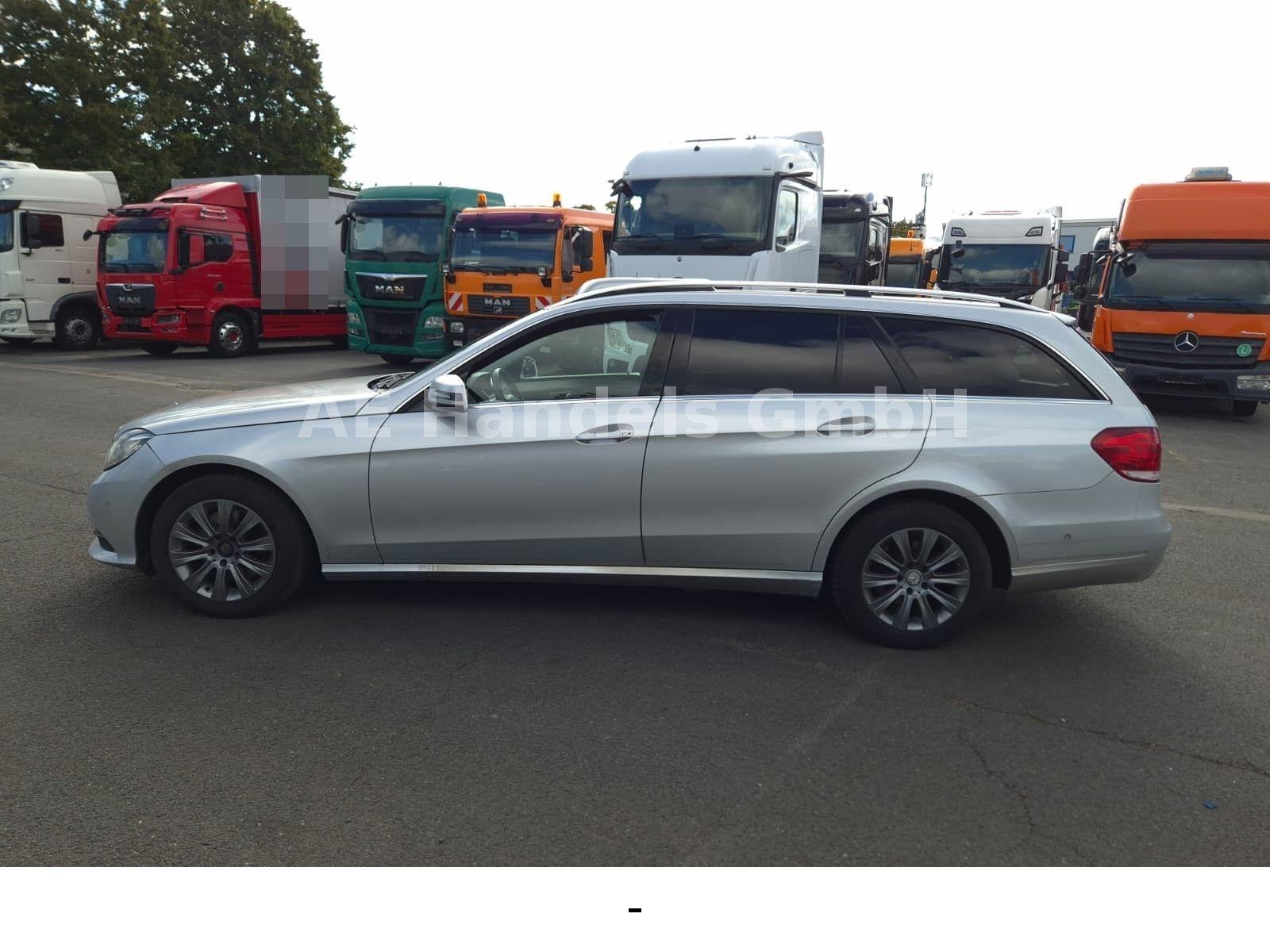 Mercedes-Benz E250 2013 — photo 11