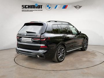 BMW X7 - 7