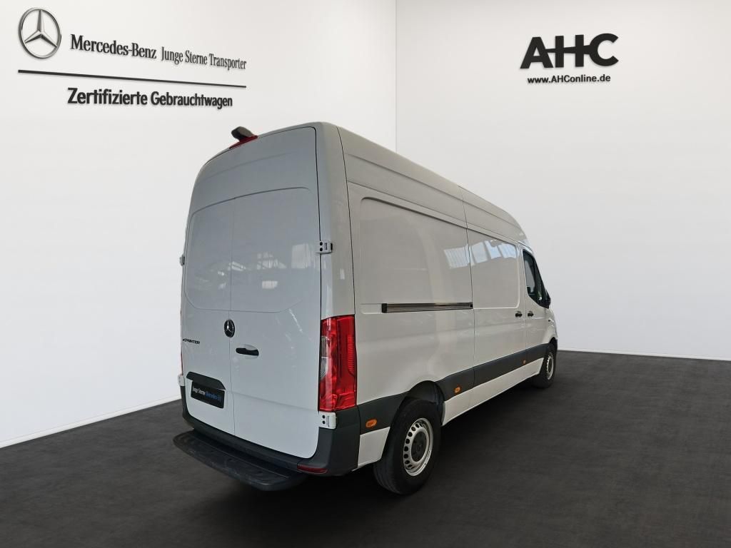 Fahrzeugabbildung Mercedes-Benz eSprinter 312 Kasten L2H2 Klima RFK Sitzhzg Holz