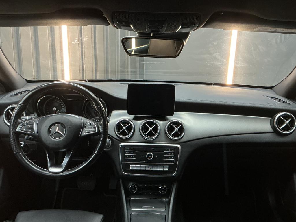 Mercedes-Benz CLA 220