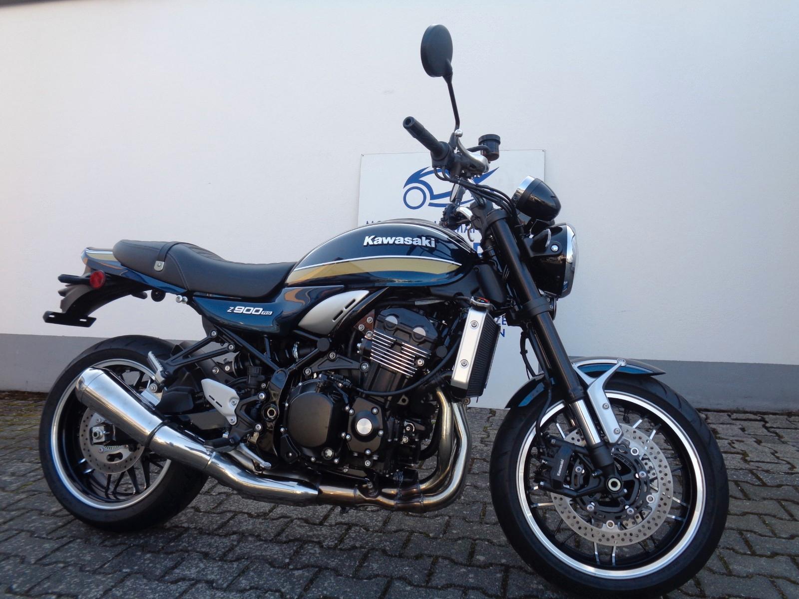 Kawasaki Z900 RS *fast neu*