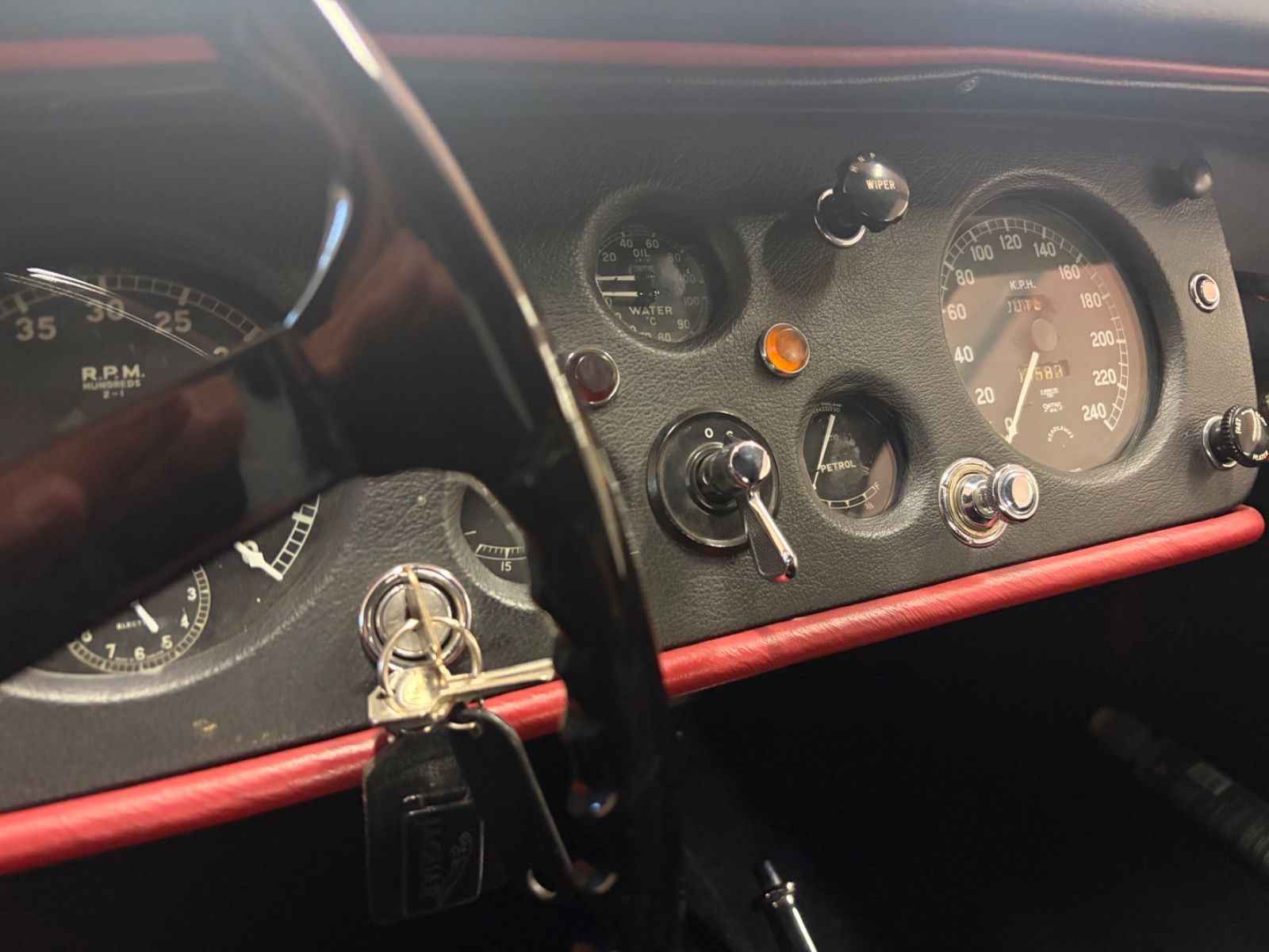JAGUAR XK 12