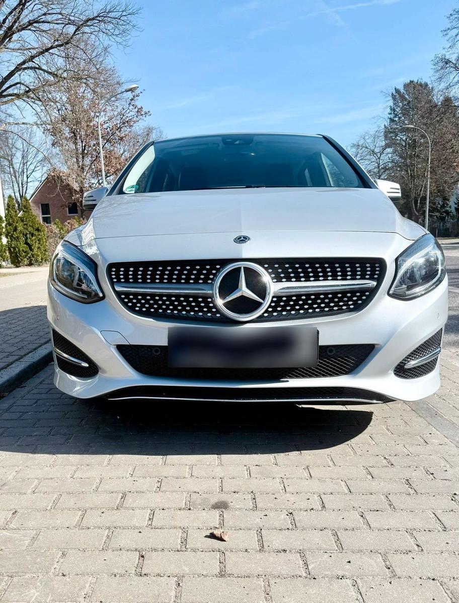 Mercedes-Benz B 200