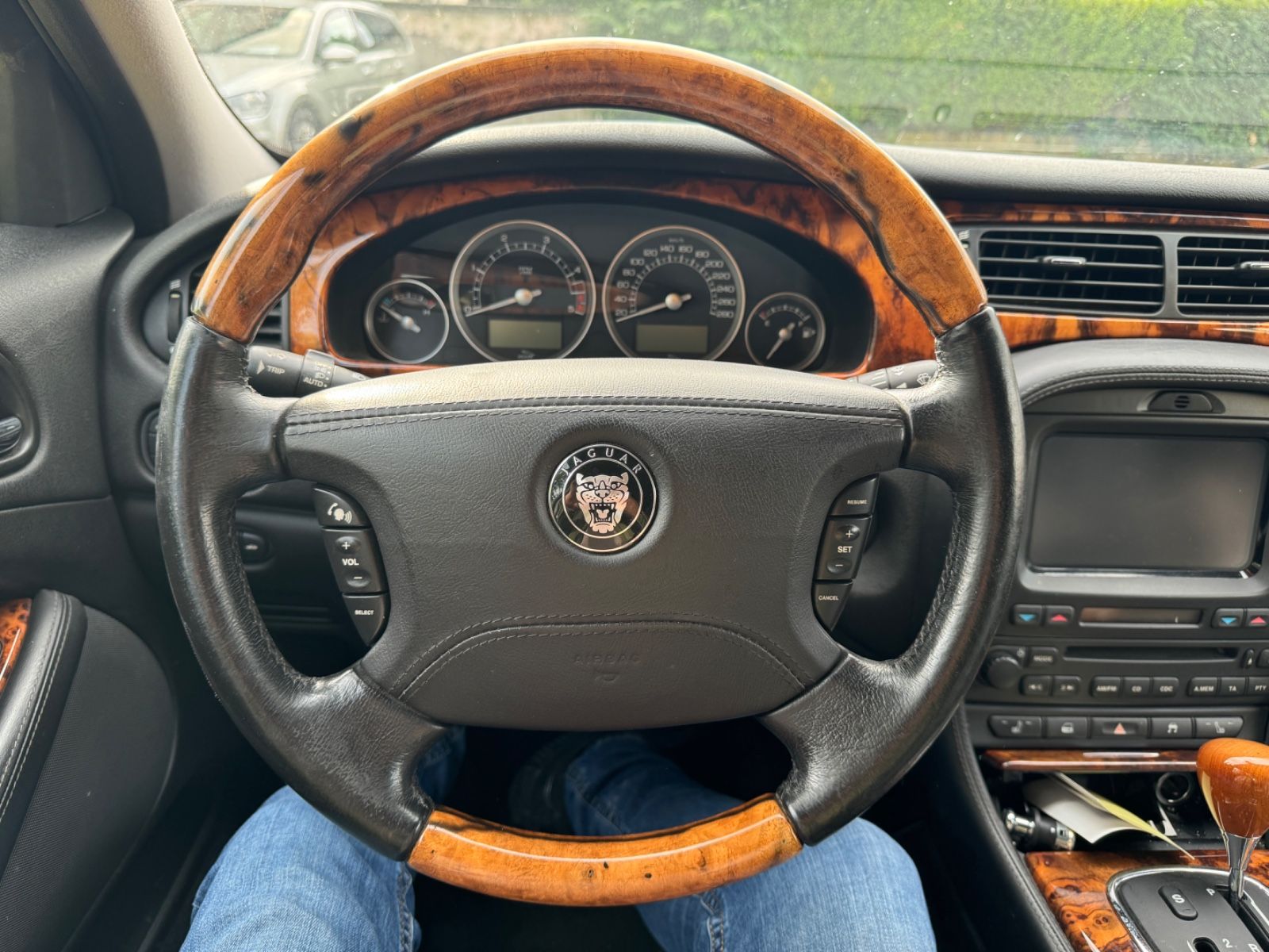 Fahrzeugabbildung Jaguar S-Type 2.7 V6 Diesel Executive Leder+Xenon+Navi