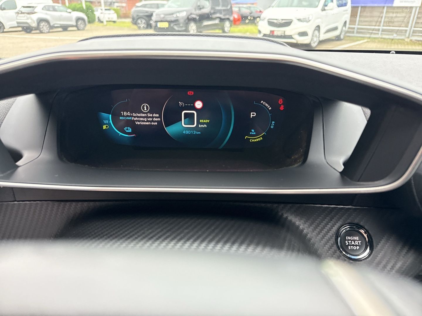 Fahrzeugabbildung Peugeot 2008 e- GT Navi Digitales Cockpit LED Apple CarP