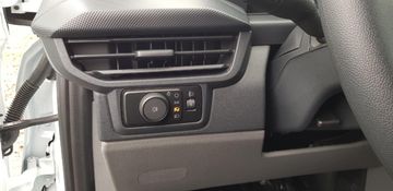 Fahrzeugabbildung Ford Transit Custom Kasten 320 L2 Trend FWD
