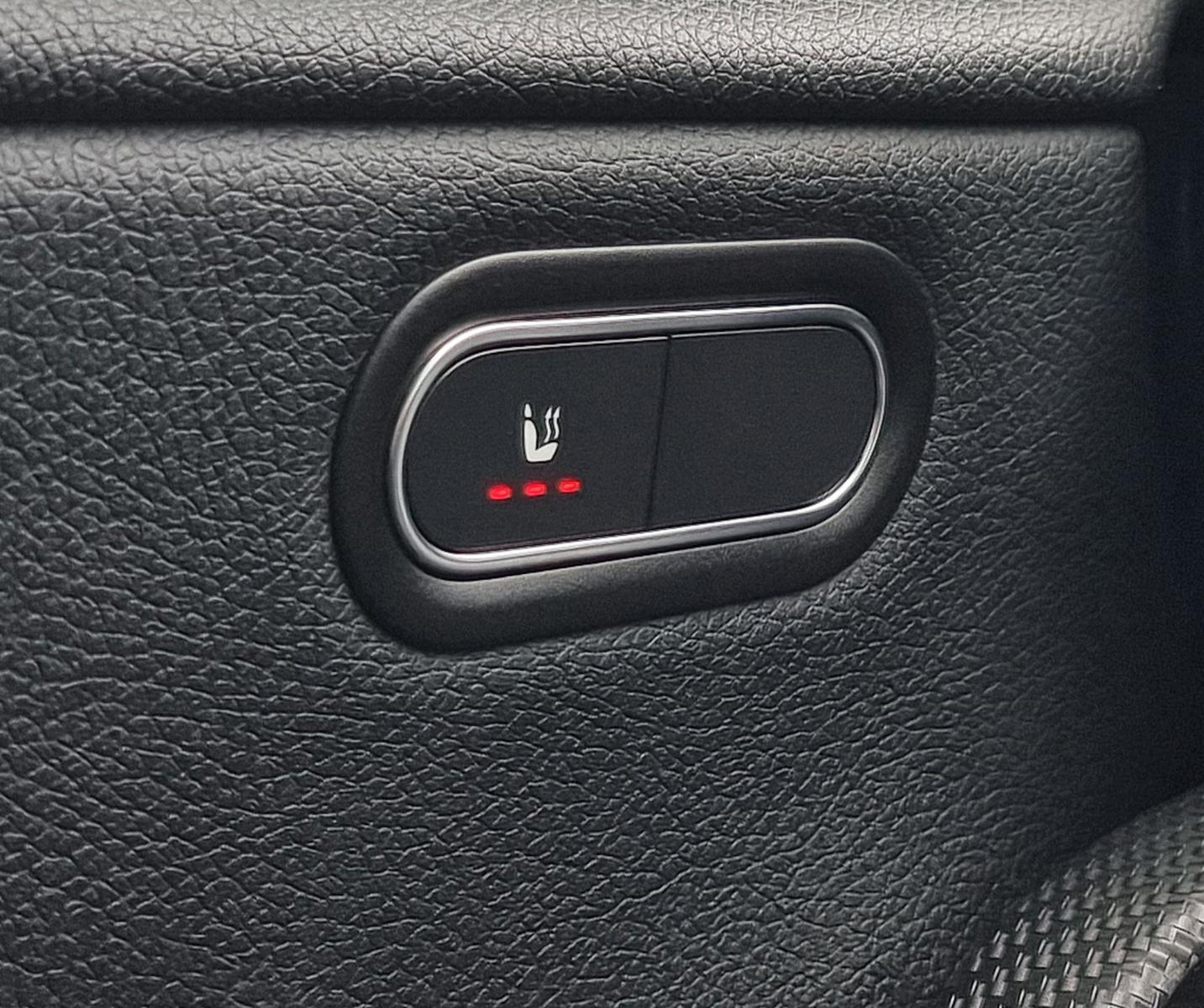 Mercedes-Benz A 180 Lim-48TKM-LEDER-KAMERA-GARANTIE-AUTOMATIK-