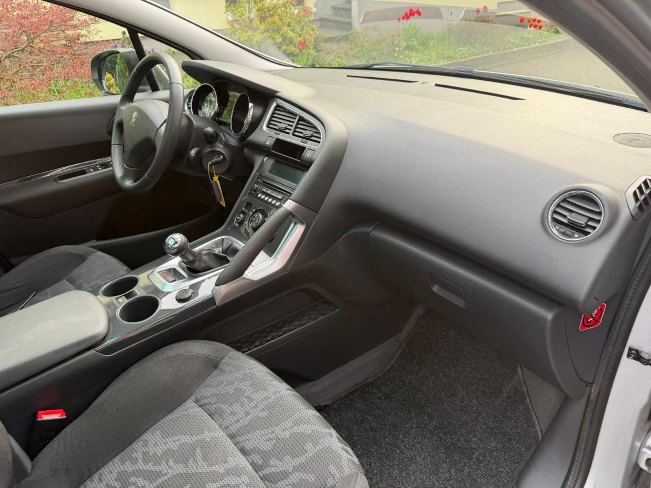 Peugeot 3008 Premium Klima Einparkhilfe Panoramadach
