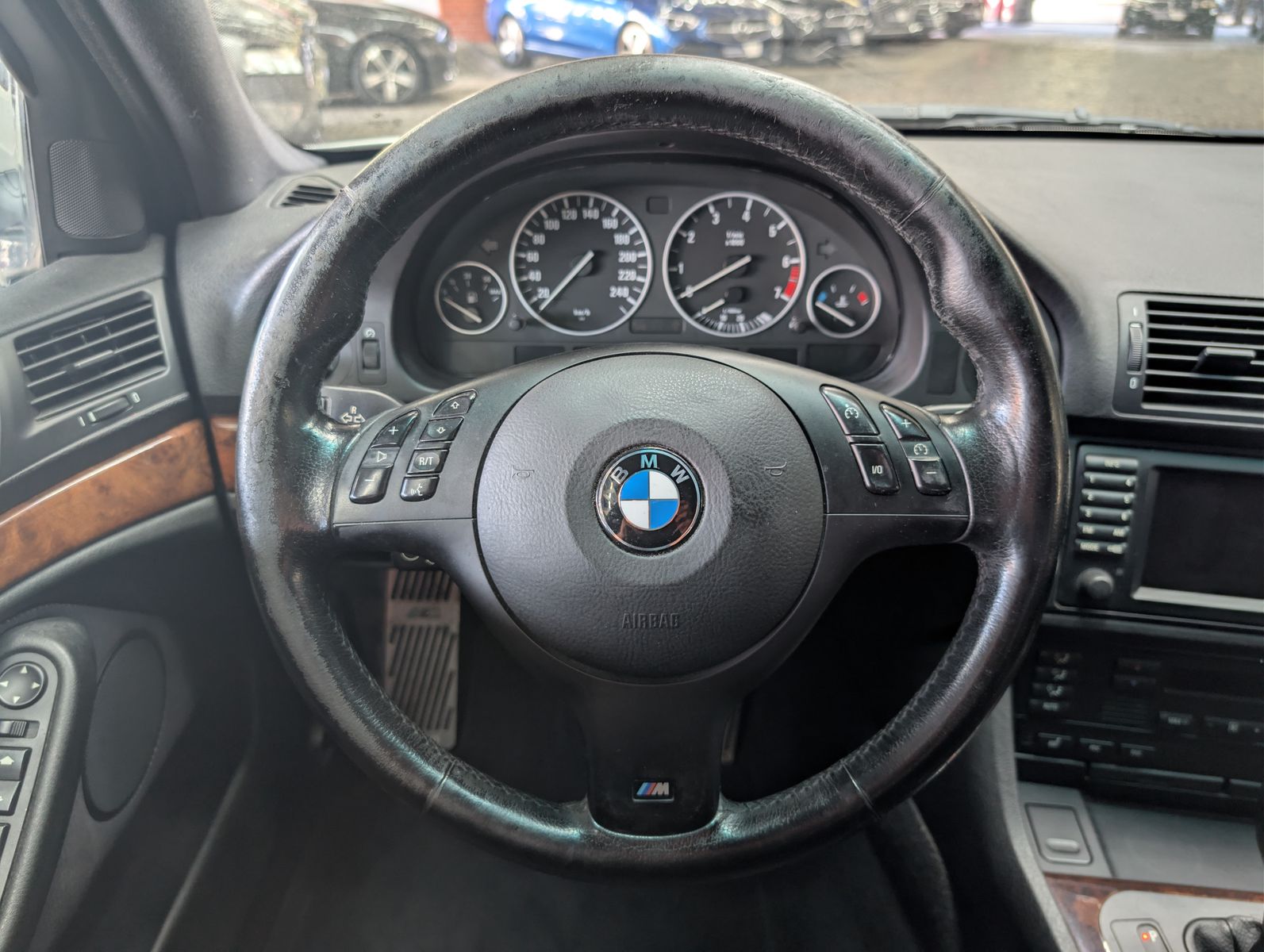 Fahrzeugabbildung BMW 530 i 3.0 Shadow M Sport LPG*MEMO*TEMP*SHZ*XENON