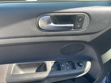 Volkswagen Golf Plus - 12