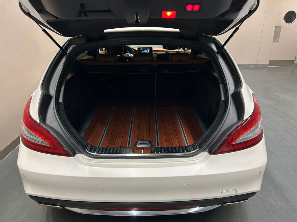 Mercedes-Benz CLS 400 Shooting Brake CLS400 Shooting Brake *AMG*HOLZBODEN*MAGNO*B&O*