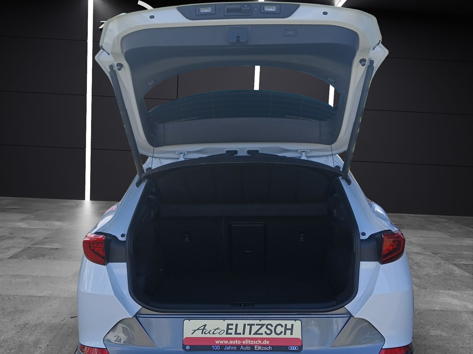 Fahrzeugabbildung CUPRA Formentor VZ DSG 4Drive LED AHK Navi Pano ACC RF