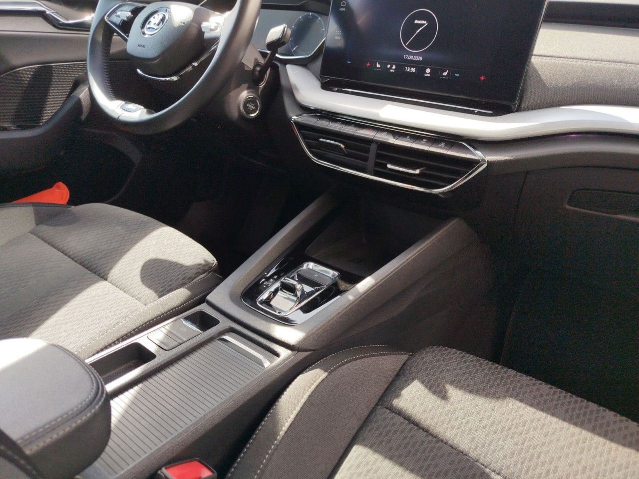 Fahrzeugabbildung SKODA Octavia Combi Style TD110/2.0A7F, Navi, ACC
