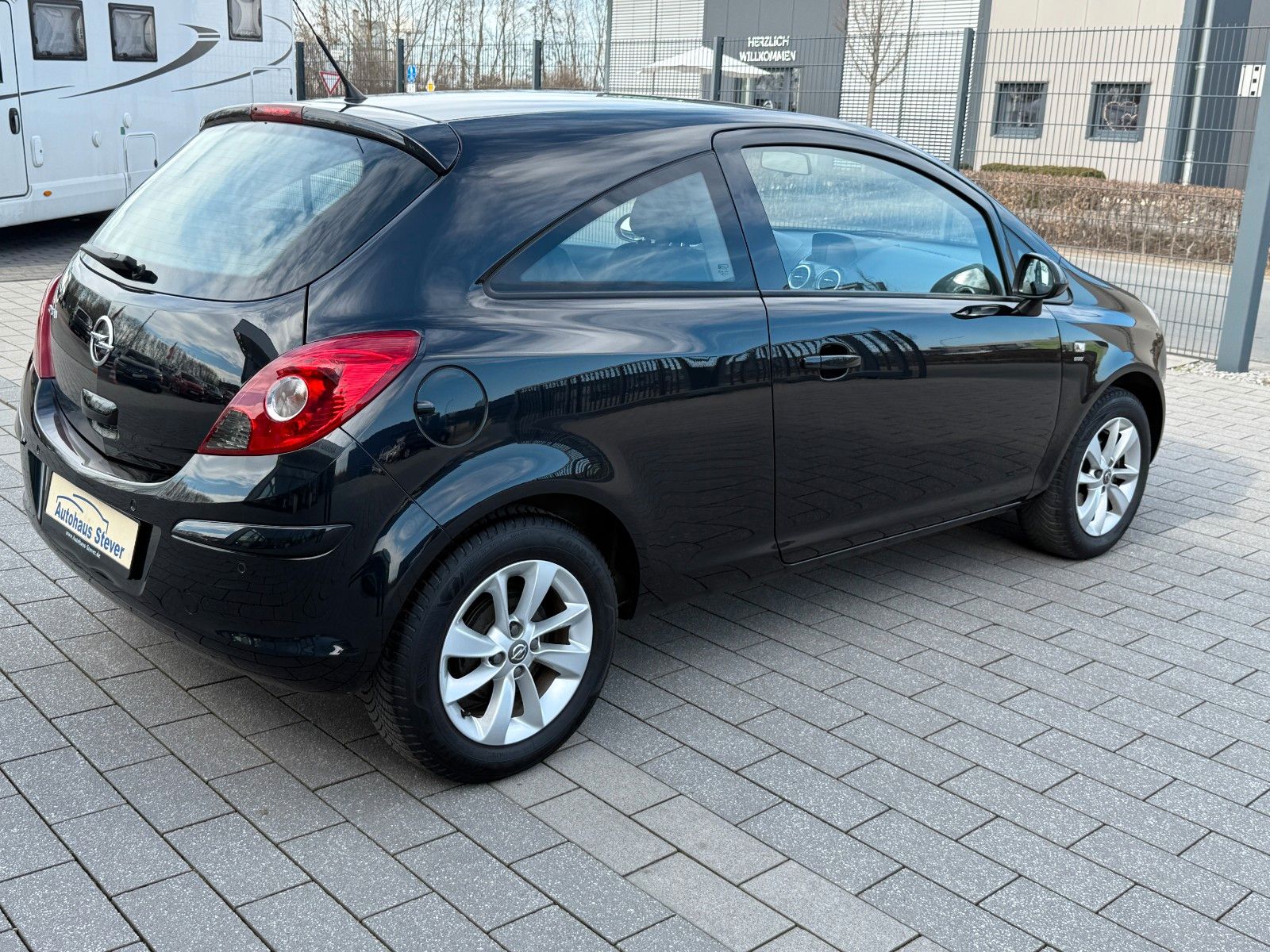 Fahrzeugabbildung Opel Corsa D Energy,Klima,ZV,Sitz+Lenkr-Heiz.