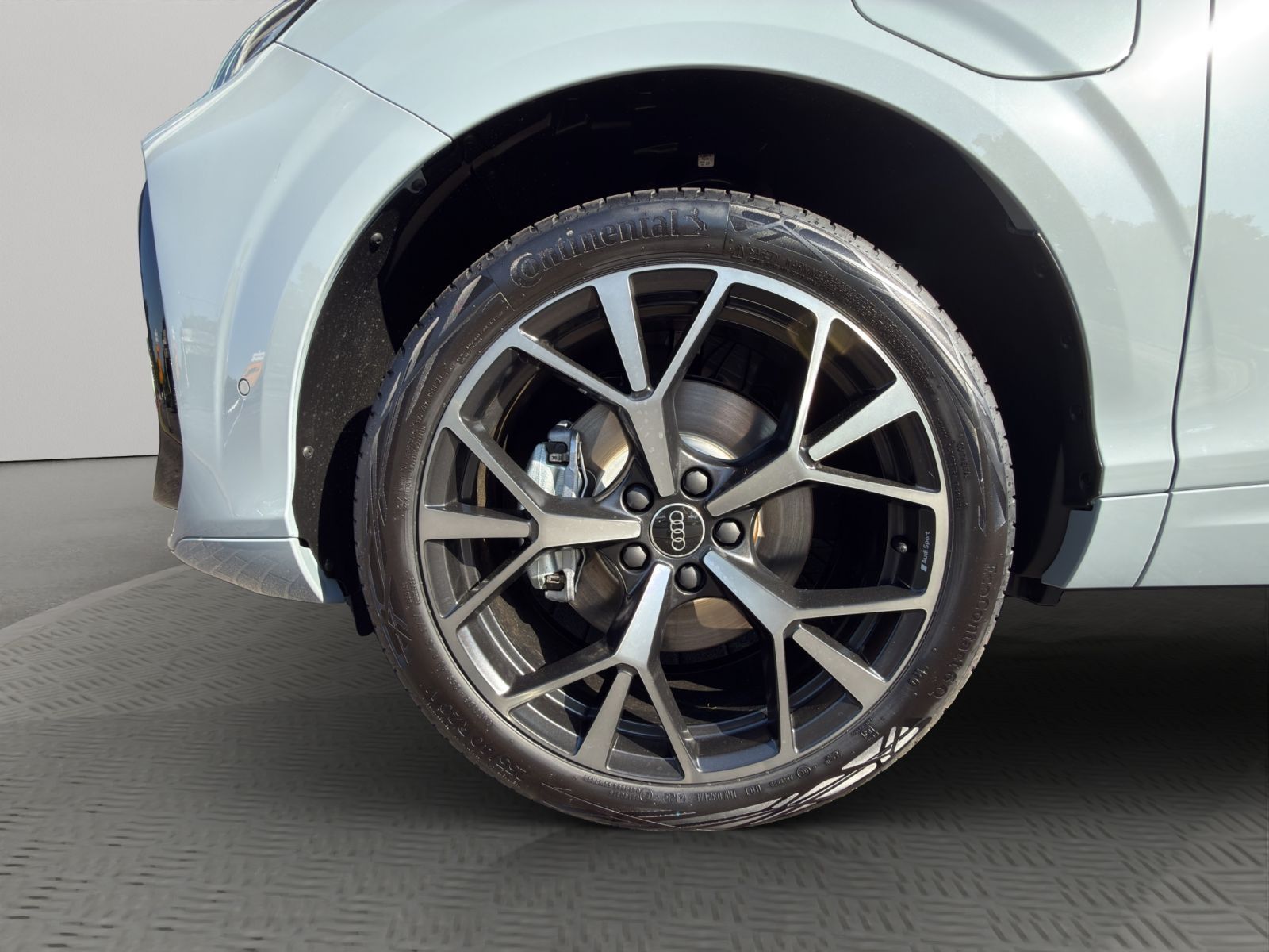Audi Q3 SUV e-hybrid S line Matrix LED Pano HuD B&O foto 18