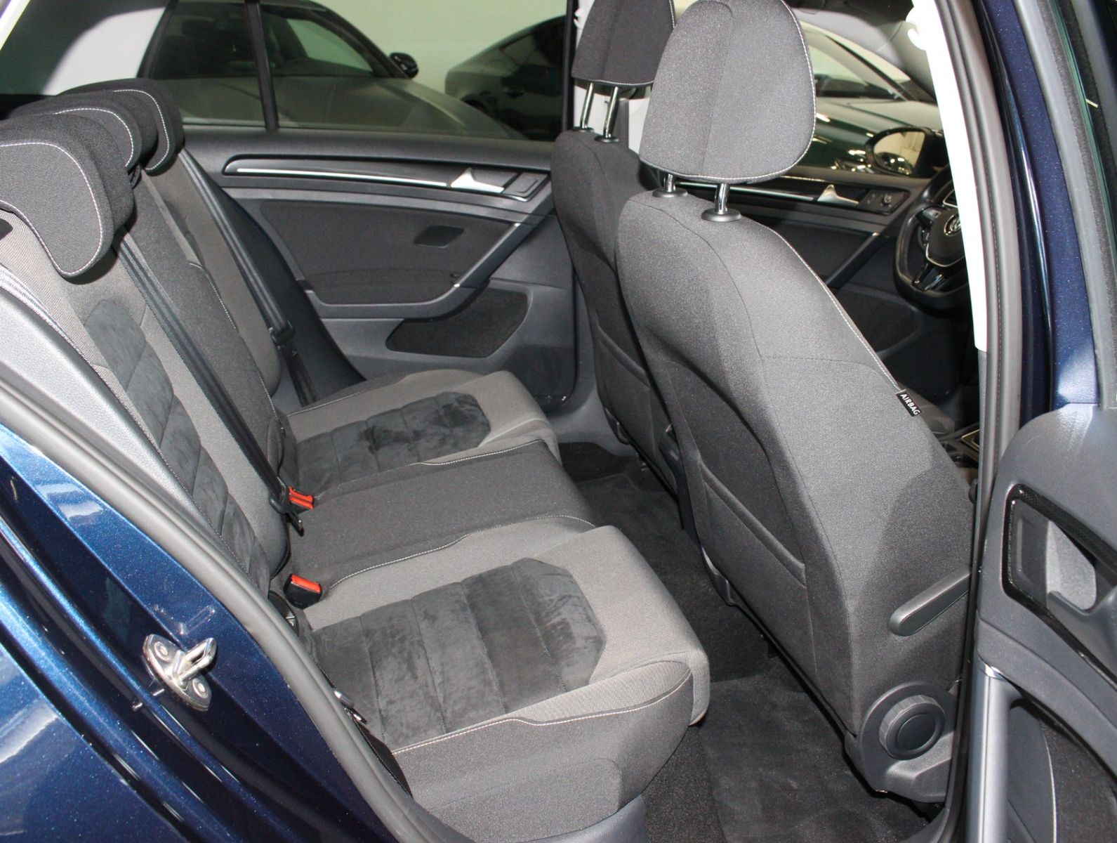 Fahrzeugabbildung Volkswagen Golf 1.4 TSI BMT Highline*Navi*Bi-Xenon*PDC
