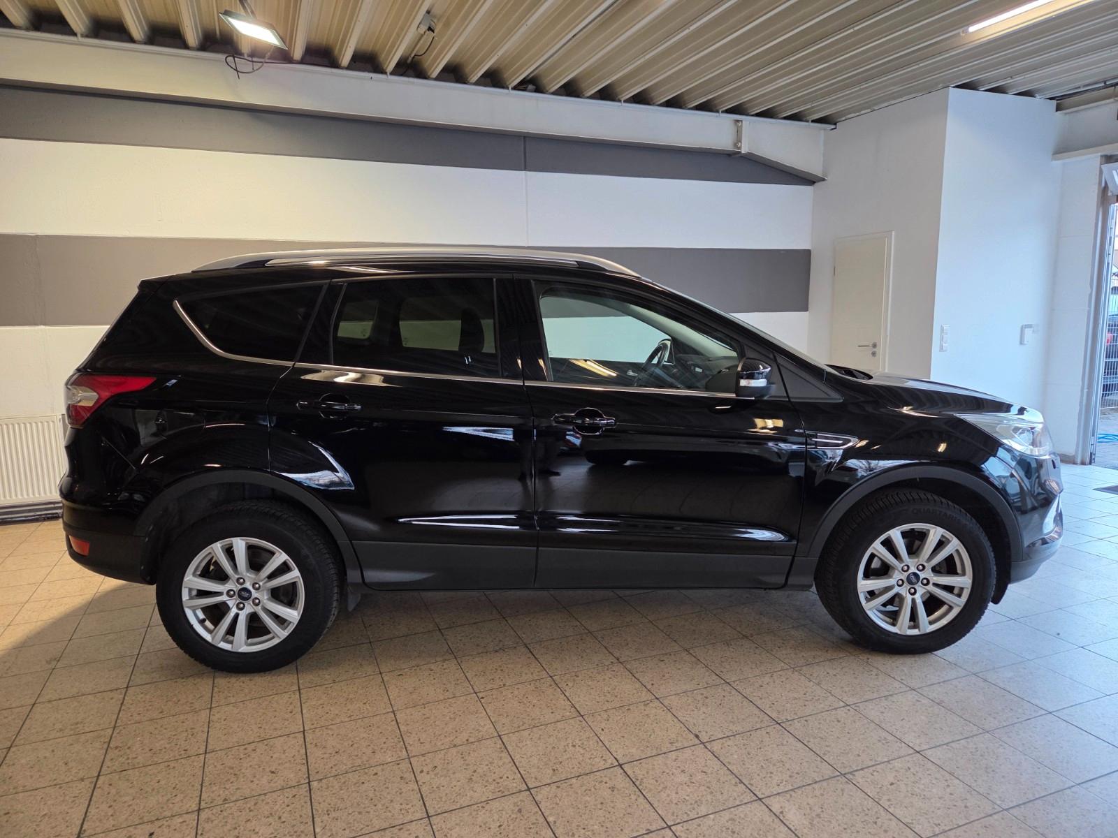 Ford Kuga Cool & Connect