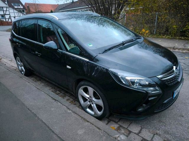 Opel  zafira  tourer 2.0