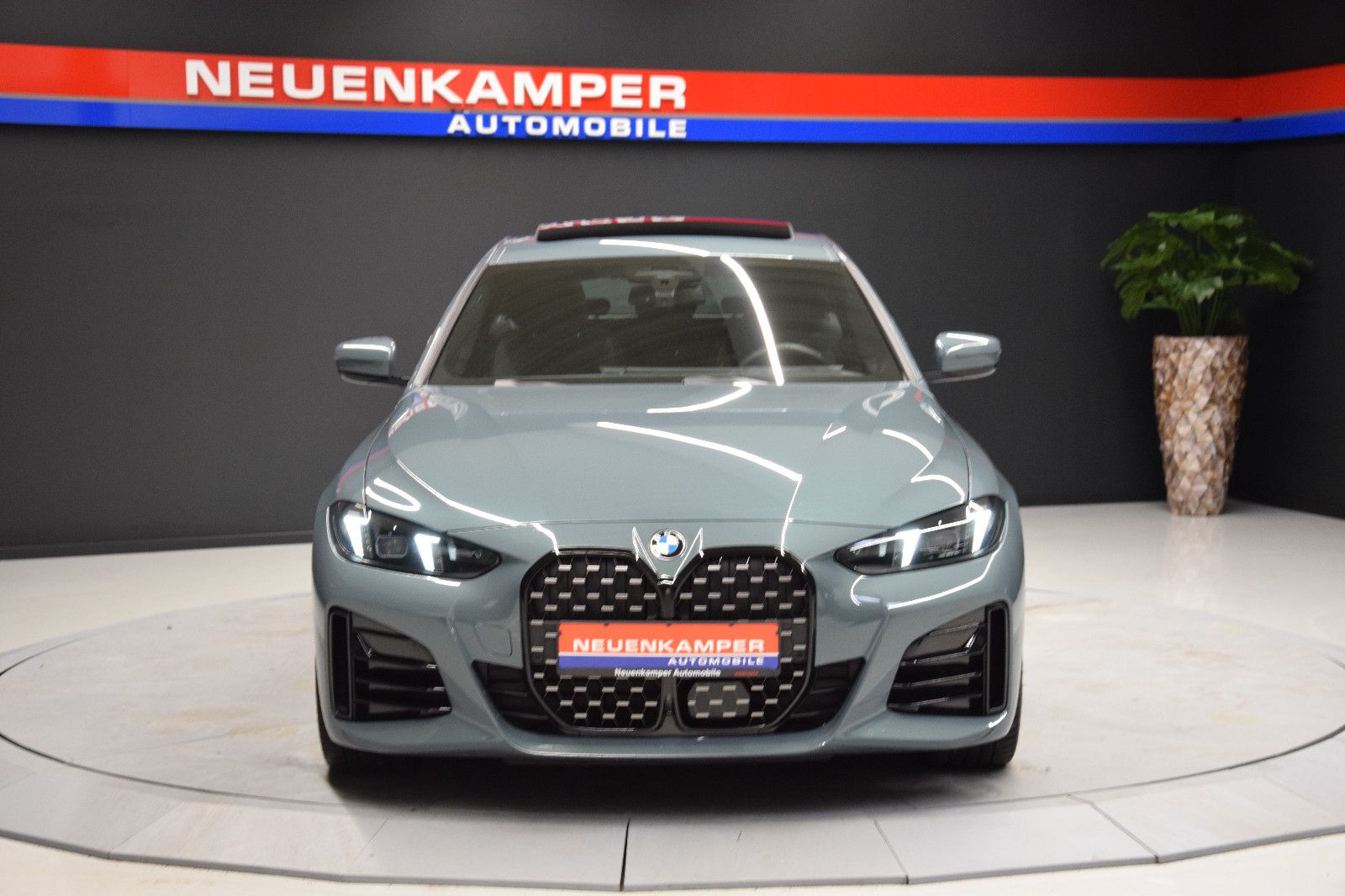 Fahrzeugabbildung BMW 420d xDrive MSport Pano HuD ACC Keyless 360° Amb