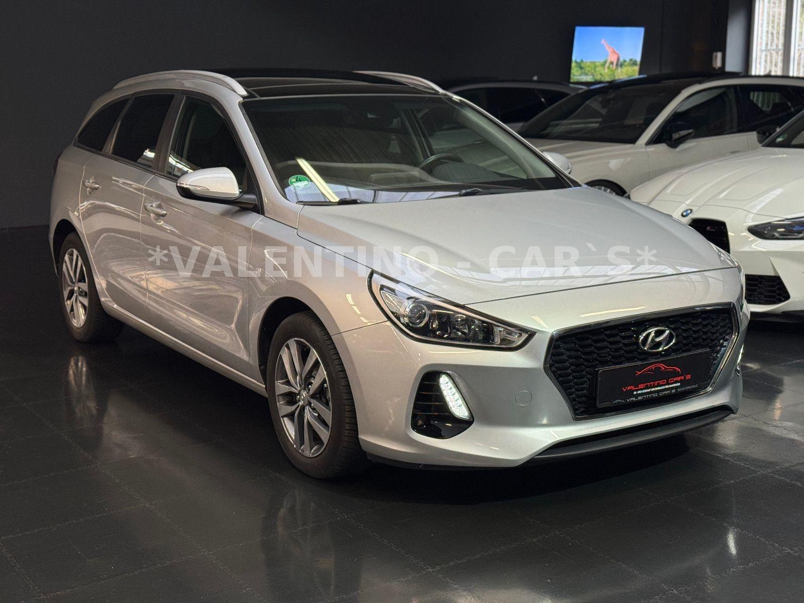 Hyundai i30 cw Family + Nav/Kamera/Temp/Shz/Lhz/Pano/Led