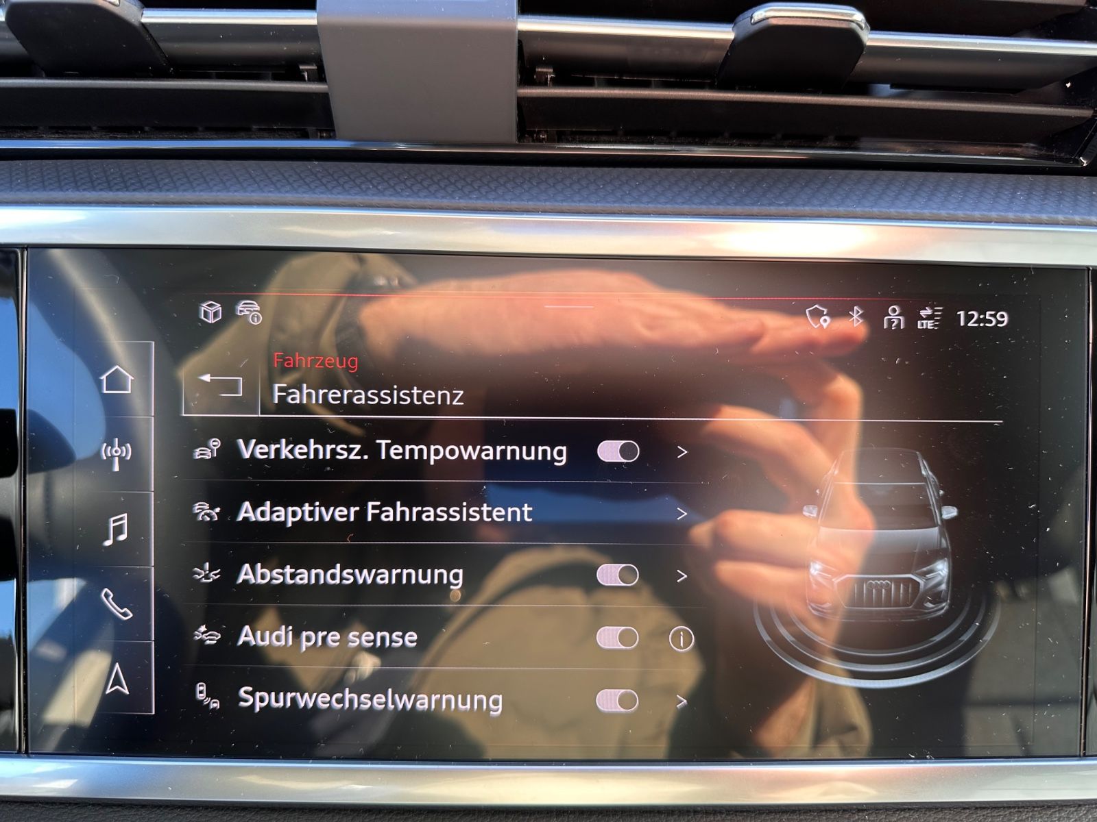 Fahrzeugabbildung Audi Q3 35 TFSI S line S Tronic Navi/ACC/SHZG/LED/PDC