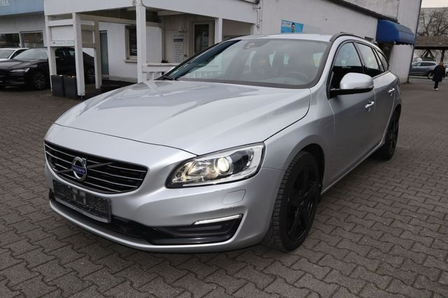 Volvo V60 D3 Linje Svart|XENON|NAVI|SHZG|R-CAM|LEDER|