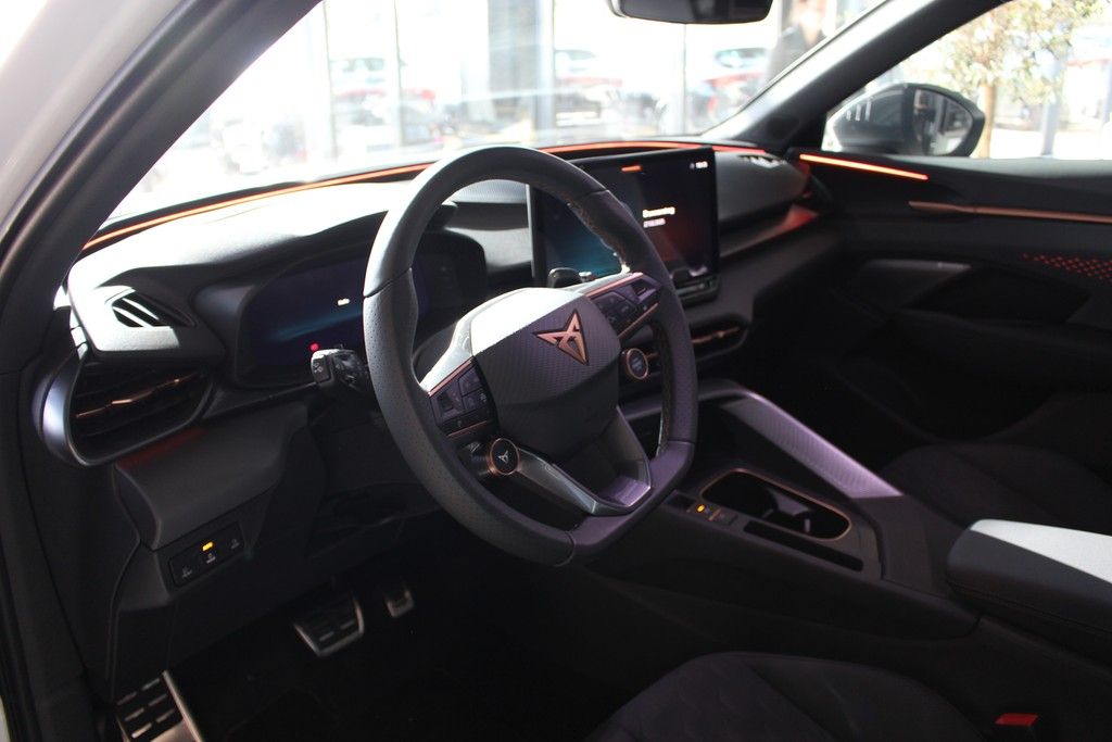 Fahrzeugabbildung CUPRA Terramar 1.5 e-Hybrid VZ DSG